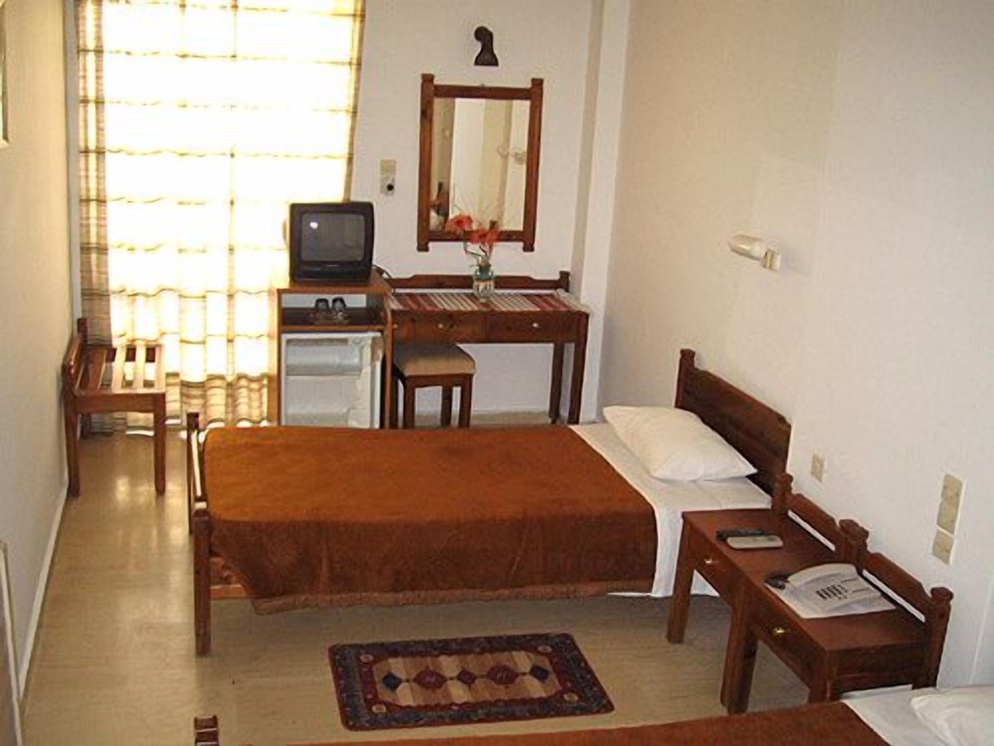 Doxa Hotel Agios Nikolaos  Bagian luar foto
